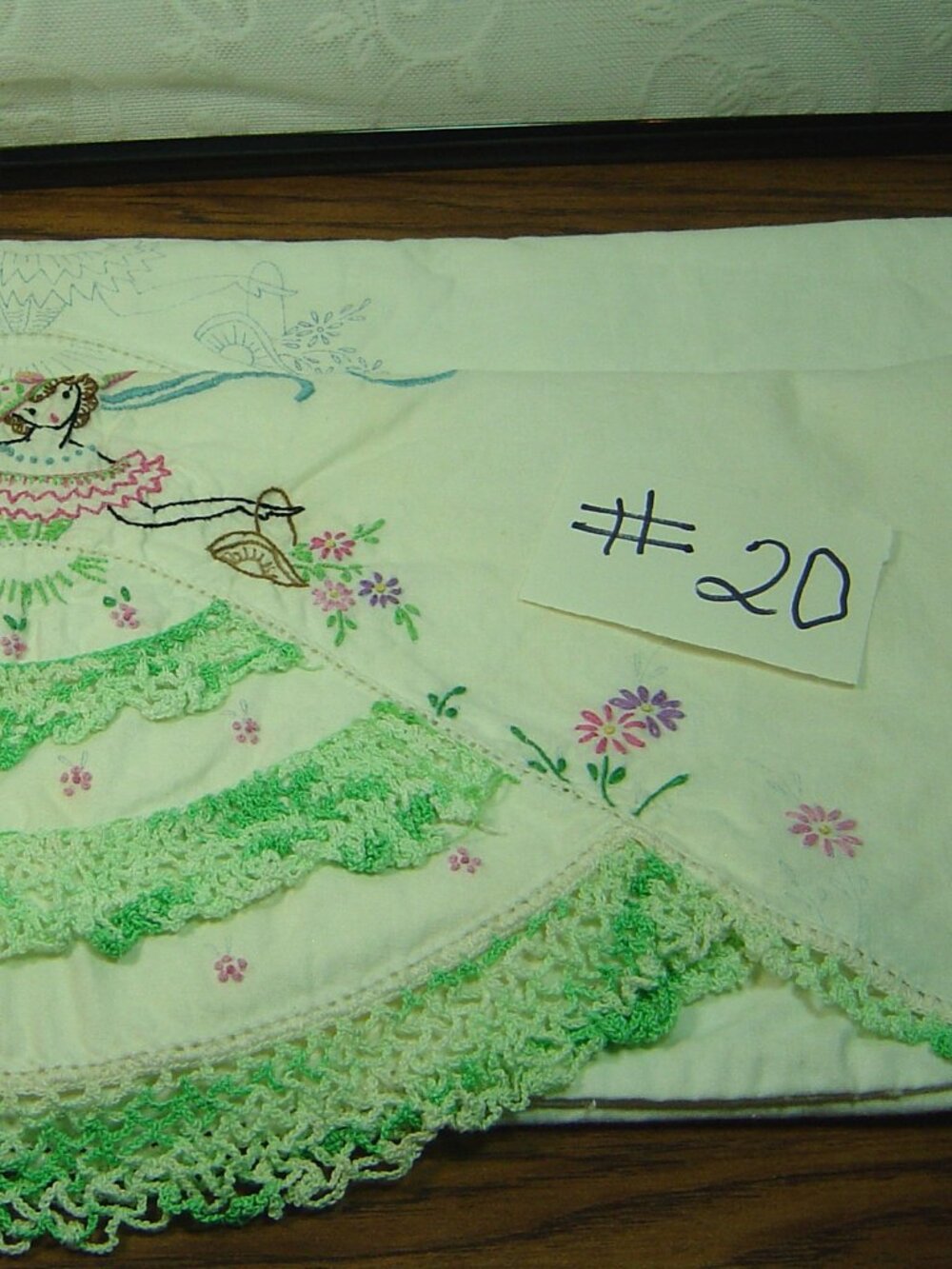 2 vintage Vogart stamped pillowcases-"as is"-please read description